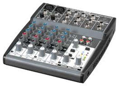 Behringer Xenyx 802 mixer